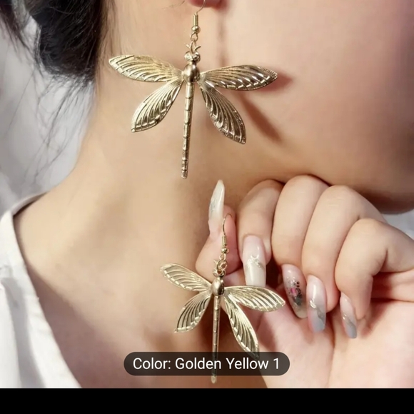 Stylish Drop Earrings 18k Gold Plated Retro Dragonfly Design Match Daily Outfits - Picture 3 of 5
